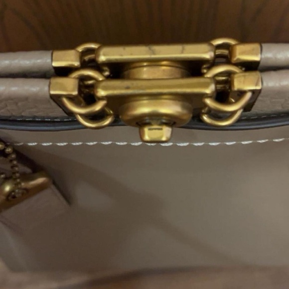 Coach Turnlock Leather Satchel Top Handle Bag Beige - Picture 7 of 8